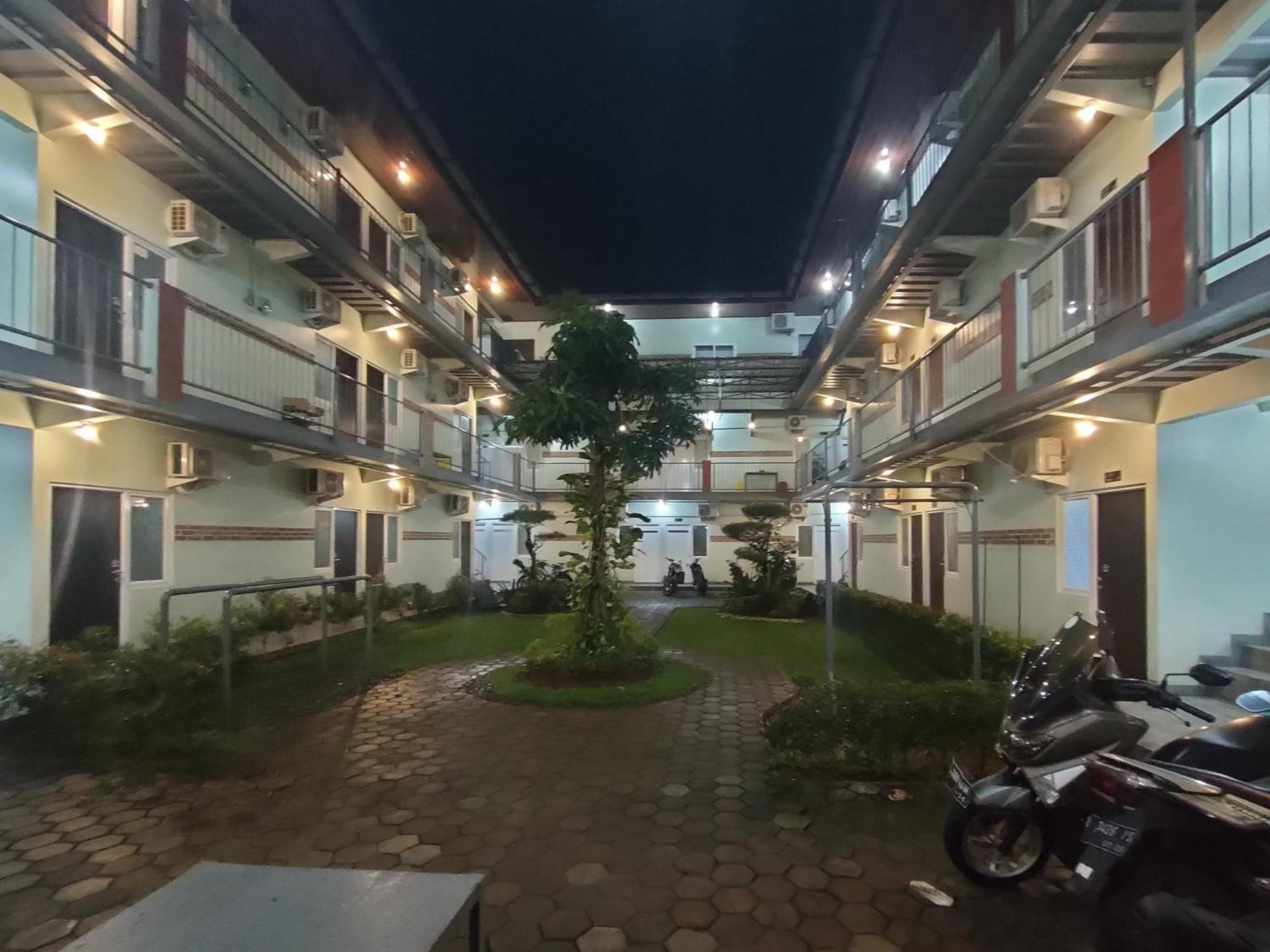 Puspiptek Residence Syariah Mitra Reddoorz Serpong Ngoại thất bức ảnh