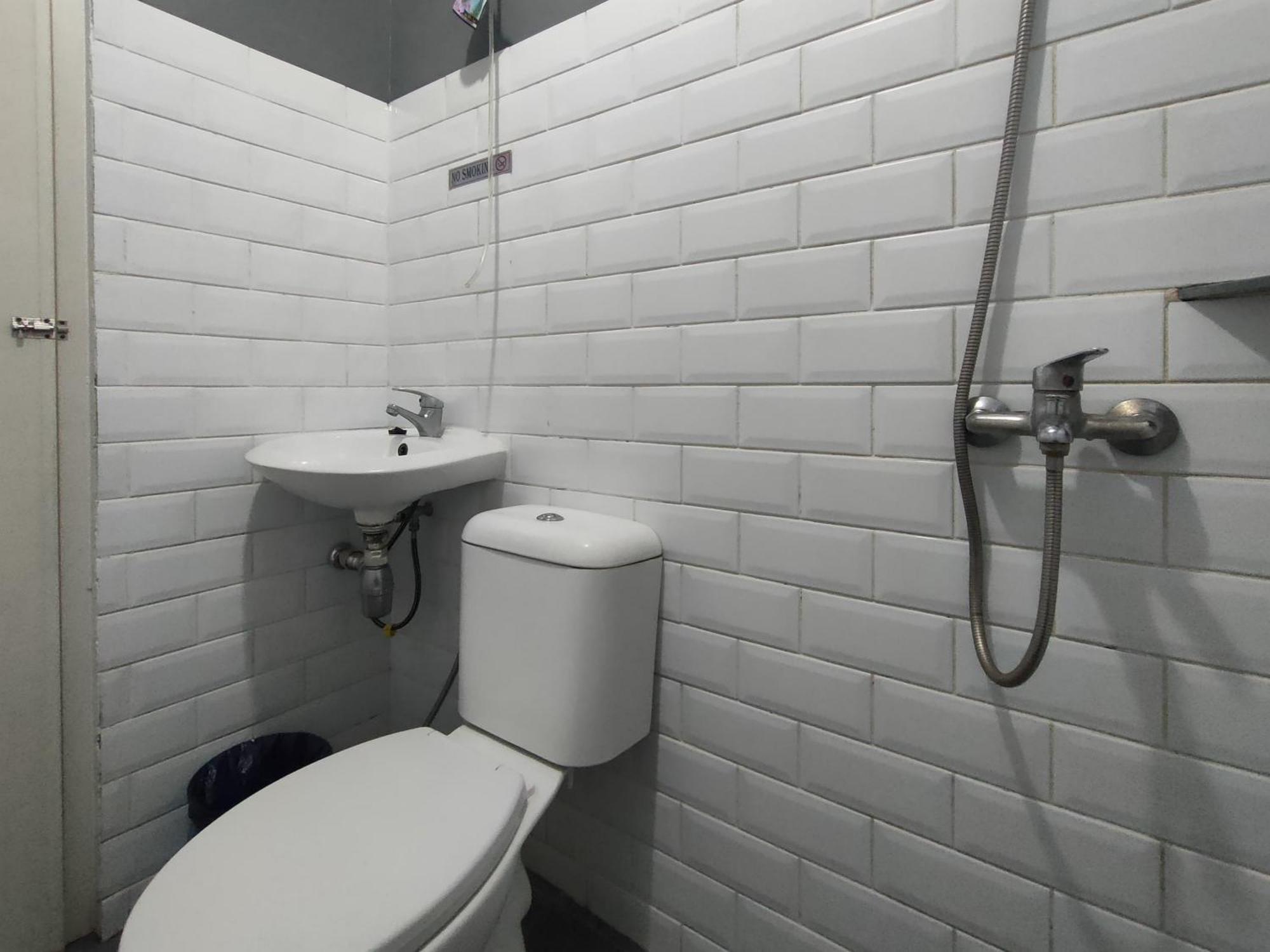 Puspiptek Residence Syariah Mitra Reddoorz Serpong Ngoại thất bức ảnh